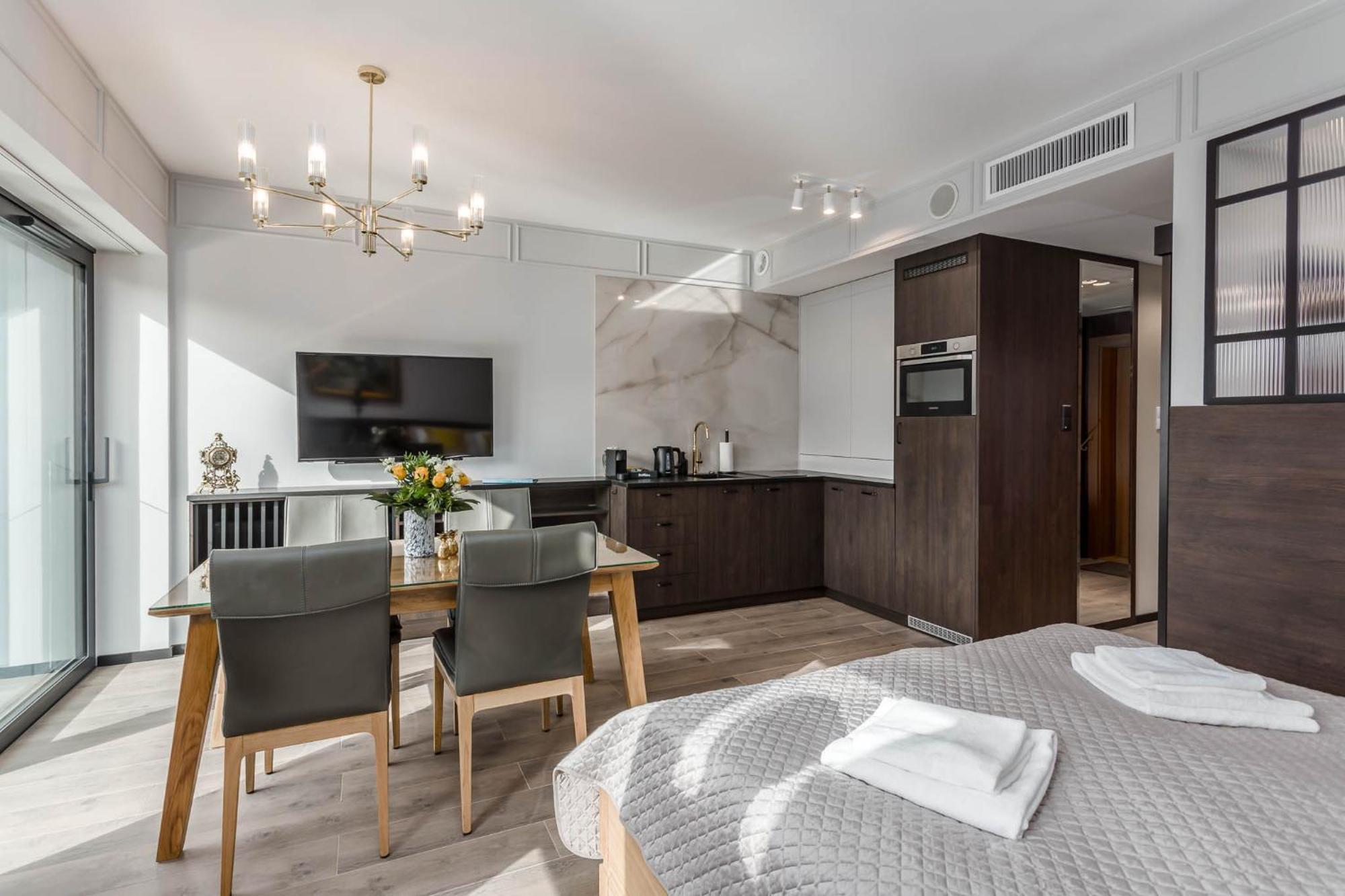 Rent Like Home - Apartamenty W Deo Plaza 格但斯克 外观 照片